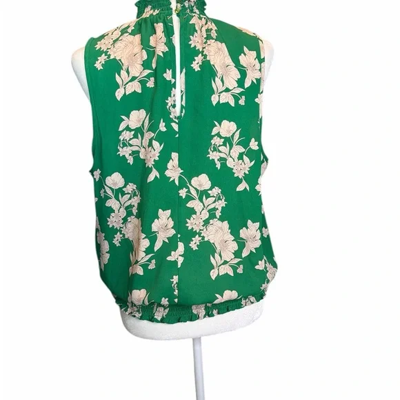 Sierra Sky Floral Green Sleeveless Top - Picture 2 of 4